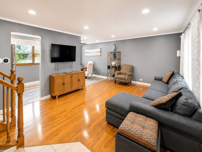 Building Photo - 476 Raupp Blvd