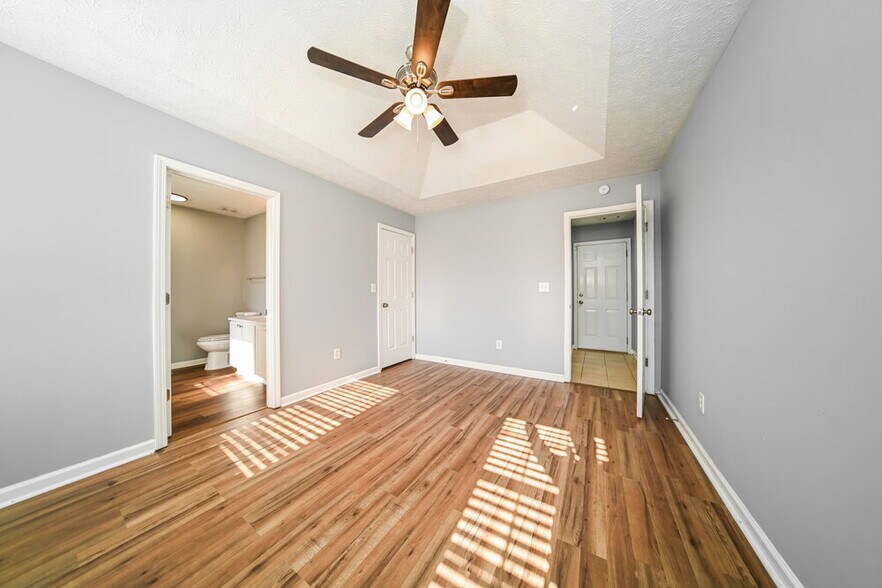 Building Photo - 1681 Graystone Dr