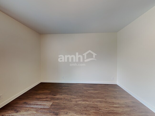 Building Photo - 17924 97th Ln E