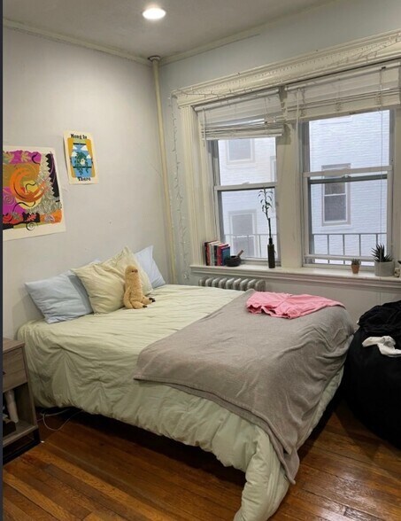 Building Photo - 1111 Boylston St