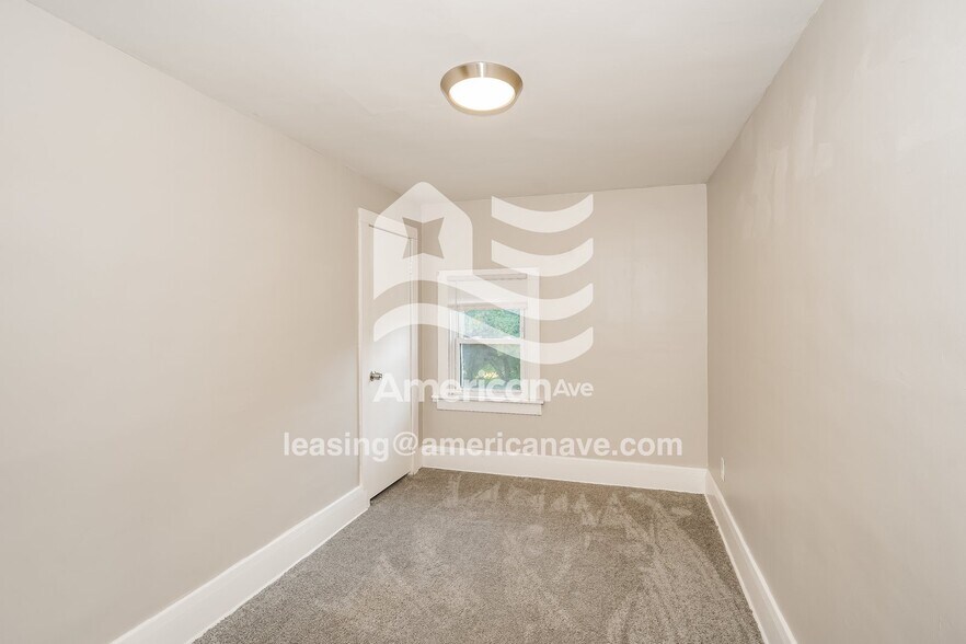 Building Photo - 139 Conrad St