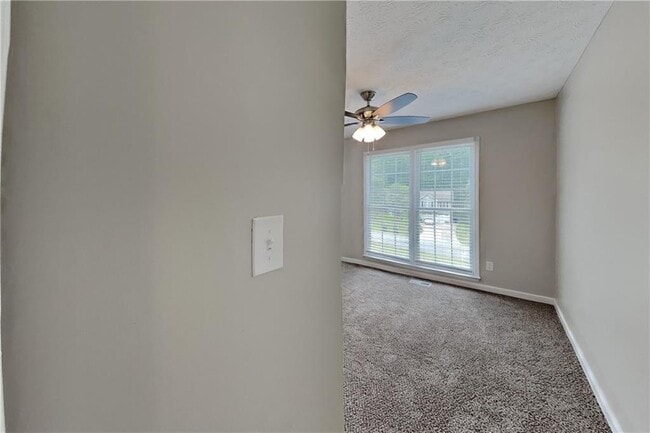 Building Photo - 170 Sterling Dr