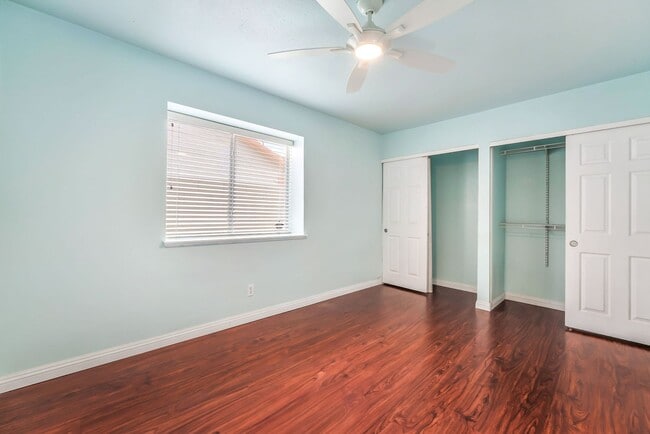 Building Photo - Spacious Single-Story Living with Oversized Lot and Dual Living Areas!