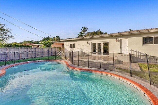 Building Photo - 1102 Meadow Lark Ave