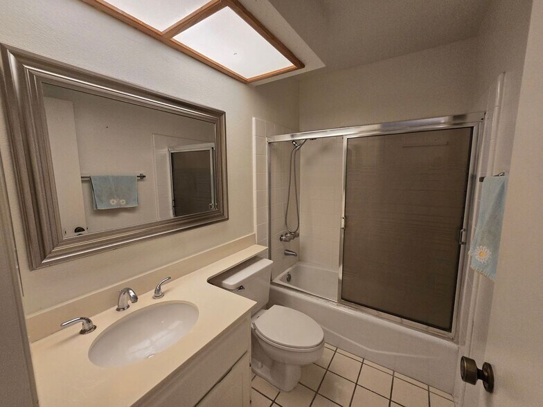 Building Photo - 1405 Bodega Way