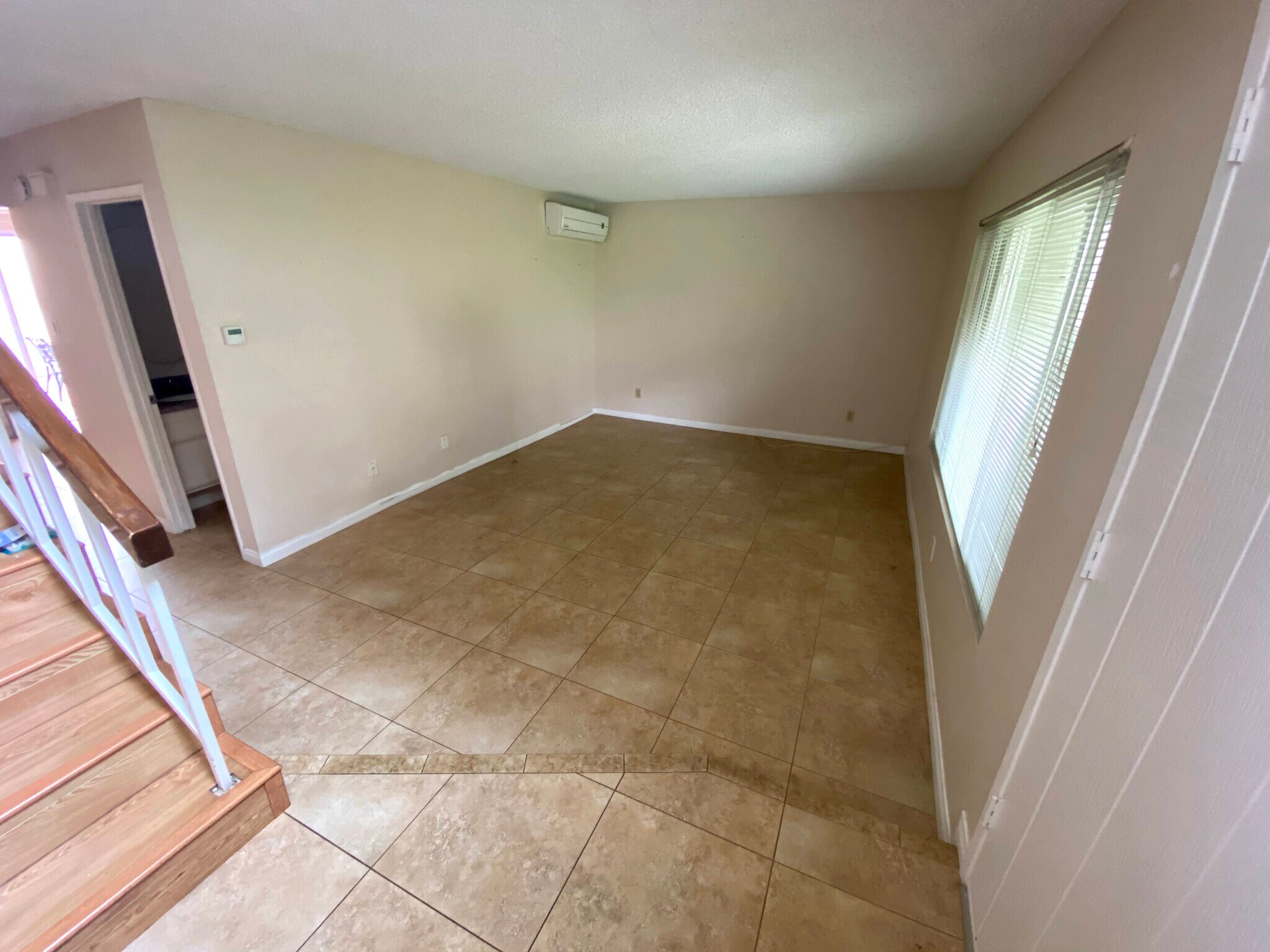 Building Photo - 1587 Gatewood Ct