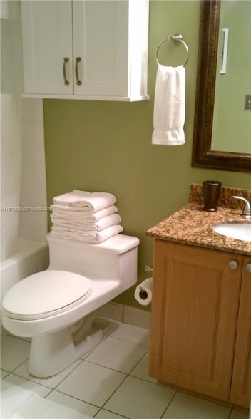 Building Photo - 19201 Collins Ave