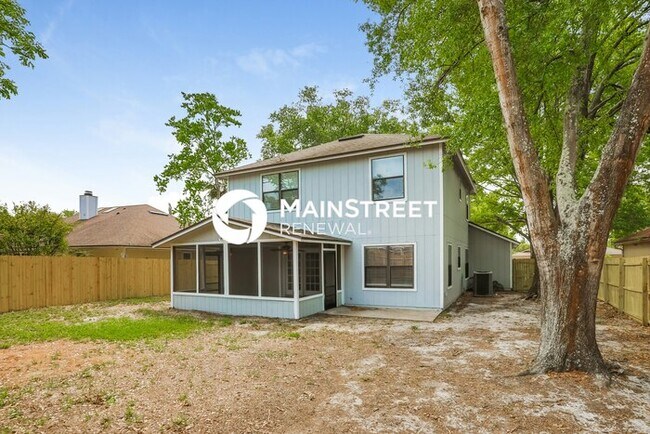 Building Photo - 3 Bedroom Pet-Friendly Home in Jacksonville, FL with Main Street Renewal