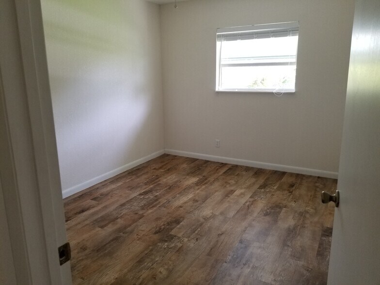 Bedroom 2 - 8682 SE Kingsley St