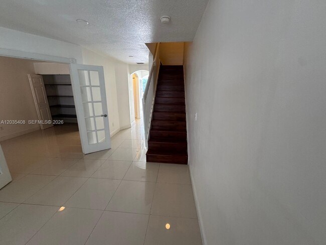 Building Photo - 4941 Tradewinds Ter