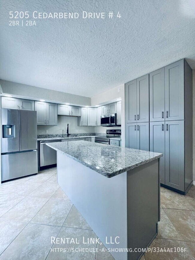 Building Photo - 5205 Cedarbend Dr