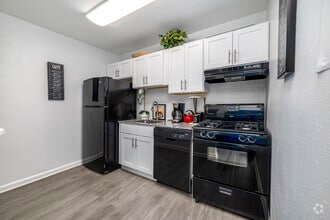 Building Photo - North Hills Apartments