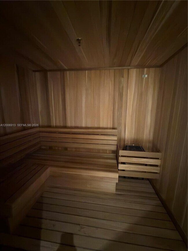 Building Photo - 77 SE 5th St