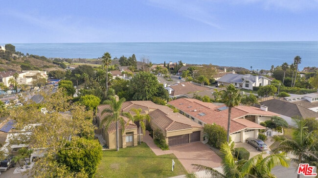 Building Photo - 3516 Malibu Country Dr