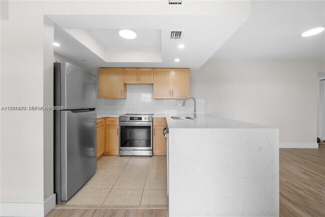 Building Photo - 8830 SW 123rd Ct