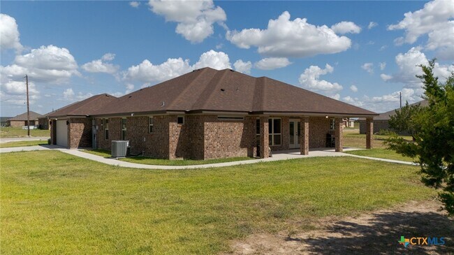 Building Photo - 300 Martin Dr