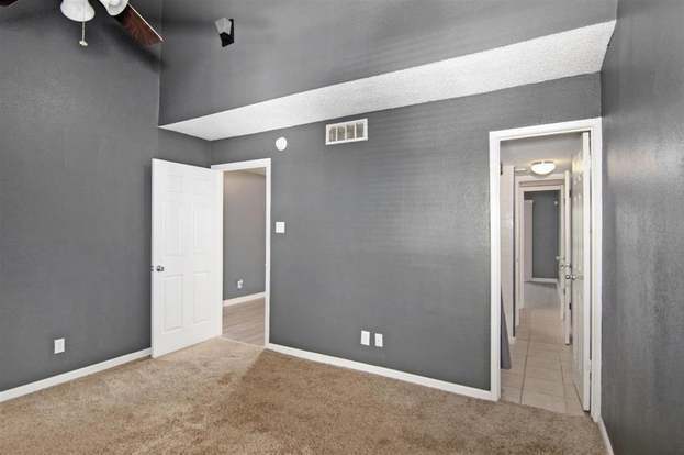 Building Photo - 12900 Walden Rd