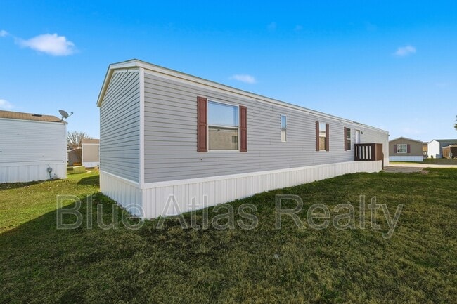 Building Photo - 825 Dawn Light Dr