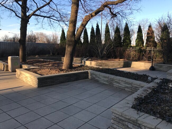 Building Photo - 3600 N Lake Shore Dr