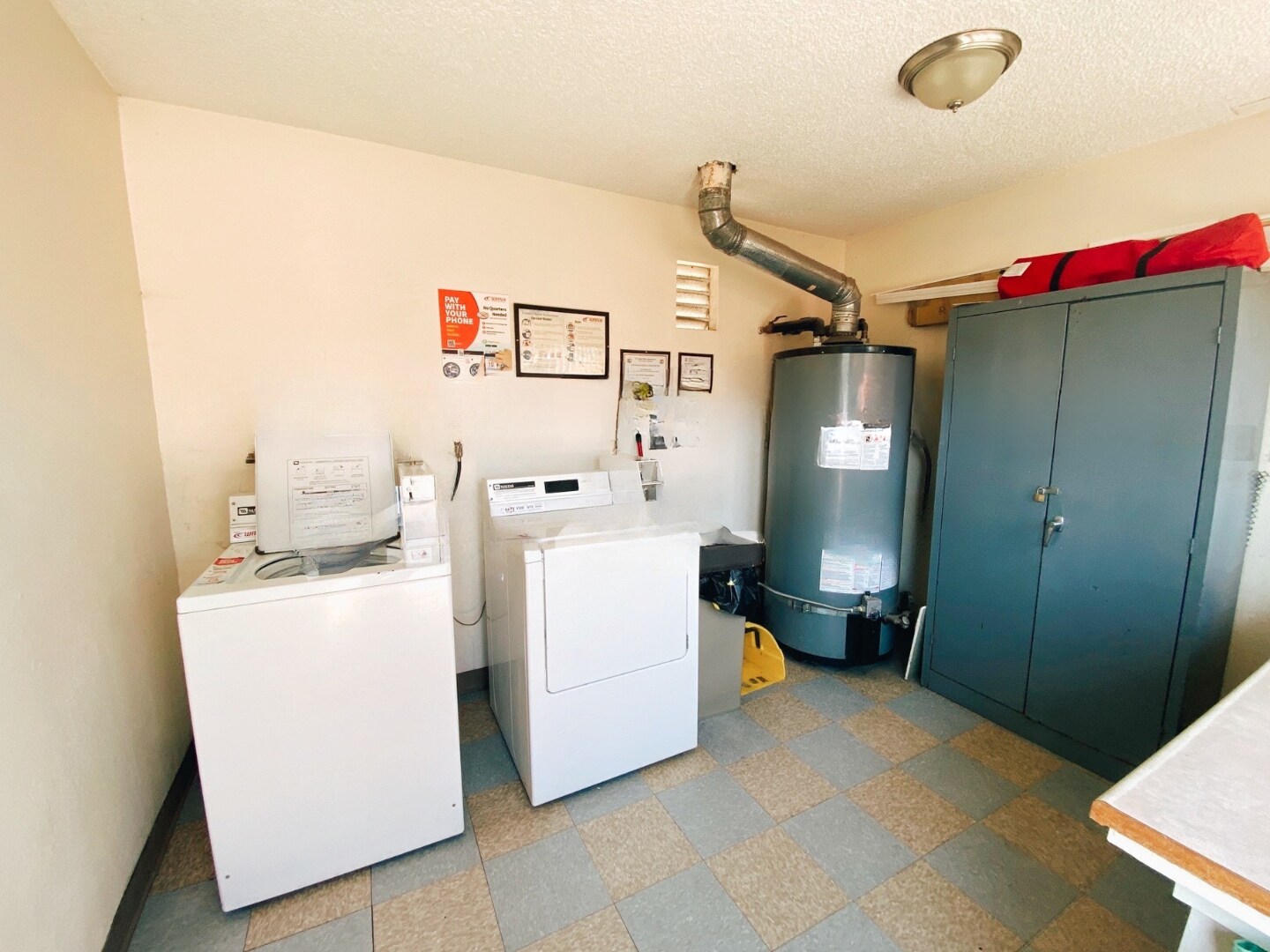 Building Photo - 1010 S Magnolia Ave