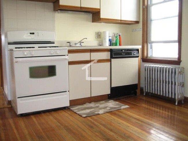 Building Photo - Great apt near Boston Landing! Allston/Bri...