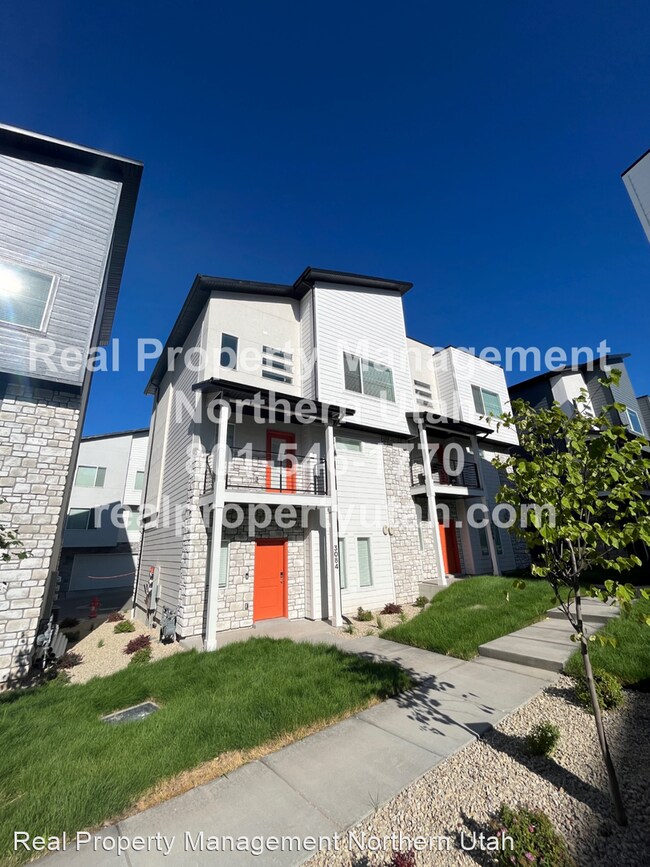 Building Photo - 3 br, 2.5 bath House - 3084 N. 1600 E.