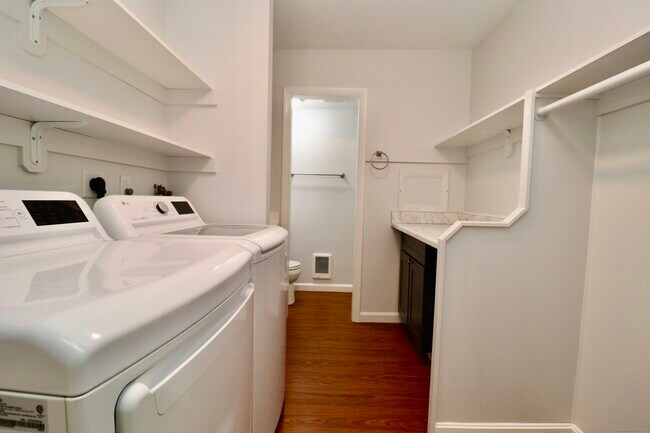 Building Photo - 86 Buddington Rd