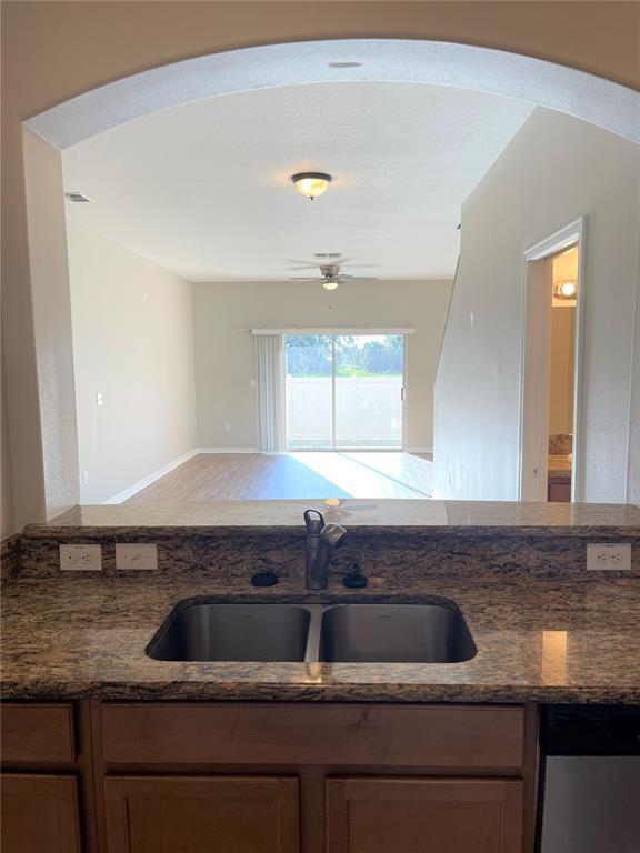 Building Photo - 4011 Winding Vine Dr