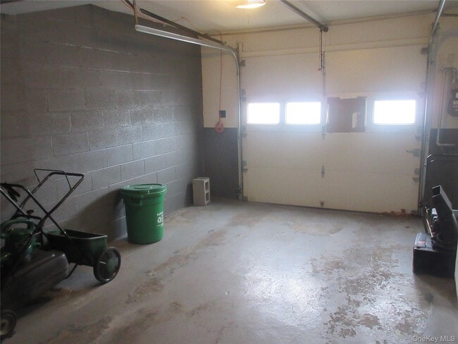 Building Photo - 5 Coyne Dr