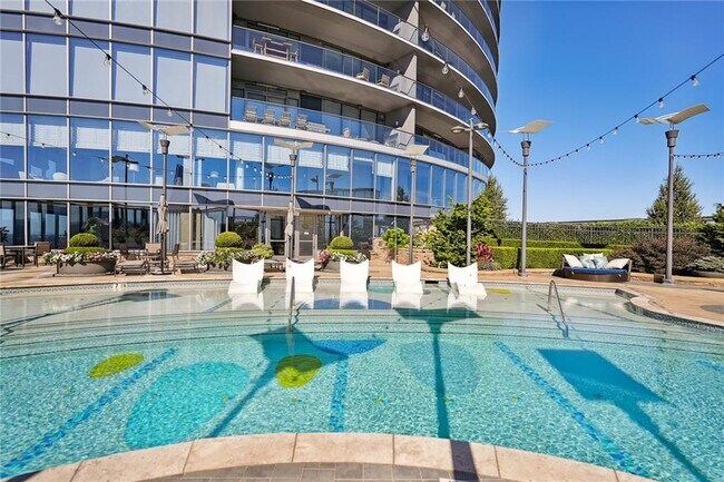 Building Photo - 3344 Peachtree Rd NE