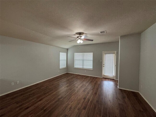 Building Photo - 1036 Estival Dr