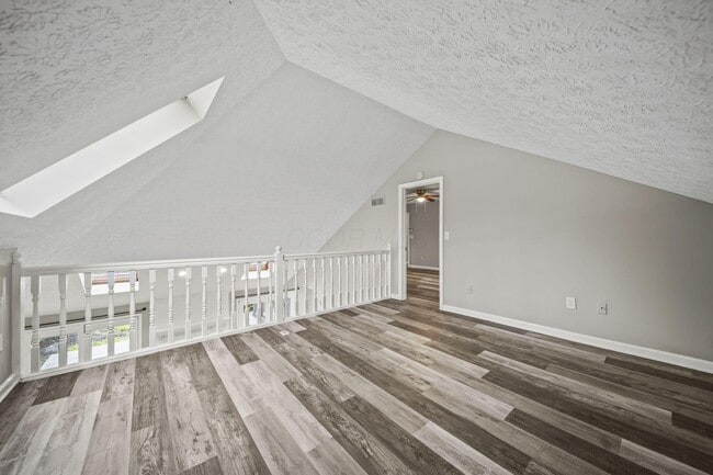 Building Photo - 1094 Farrington Dr