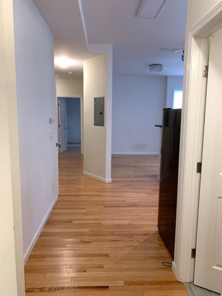 Building Photo - 6 Doric Alley
