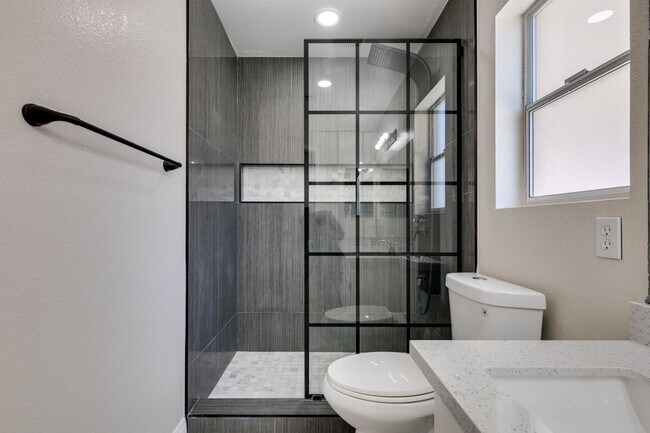 Building Photo - Beautifully Remodeled 3-Bedroom Home in North Las Vegas – Move-In Ready!