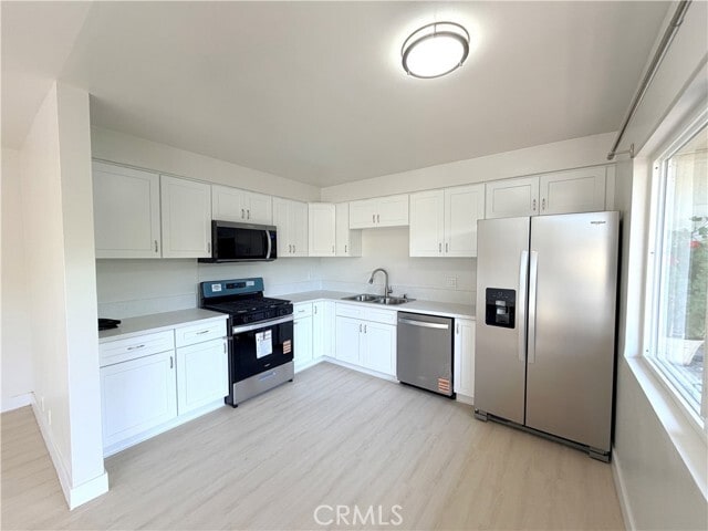 Building Photo - 11523 Menlo Ave