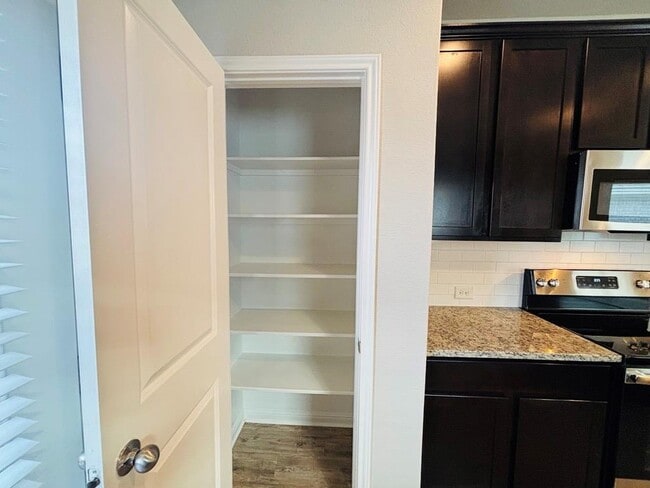 Building Photo - 1305 Bear Peak Ln