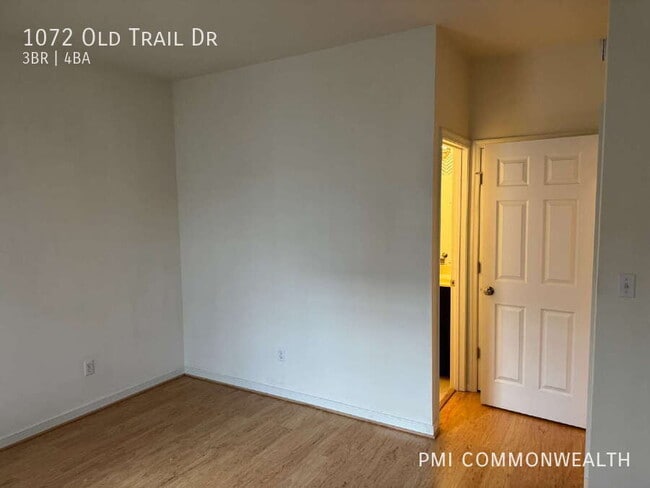 Building Photo - 1072 Old Trail Dr