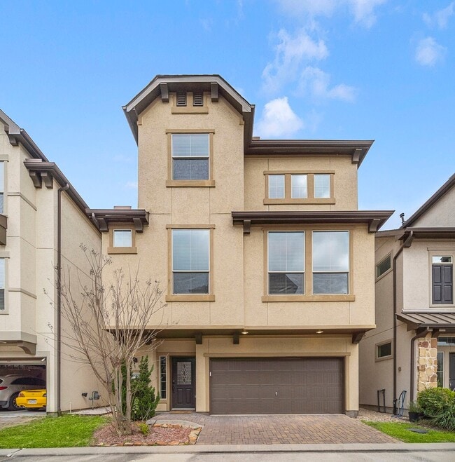 Building Photo - 9910 Spring Shadows Park Cir
