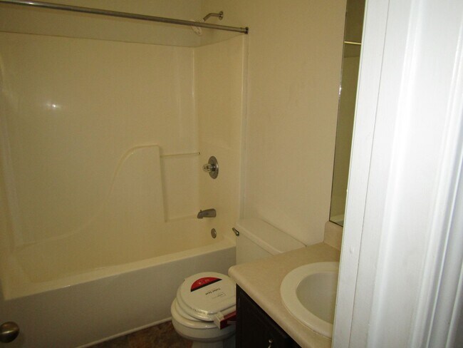 Building Photo - 110 Tempest Ln