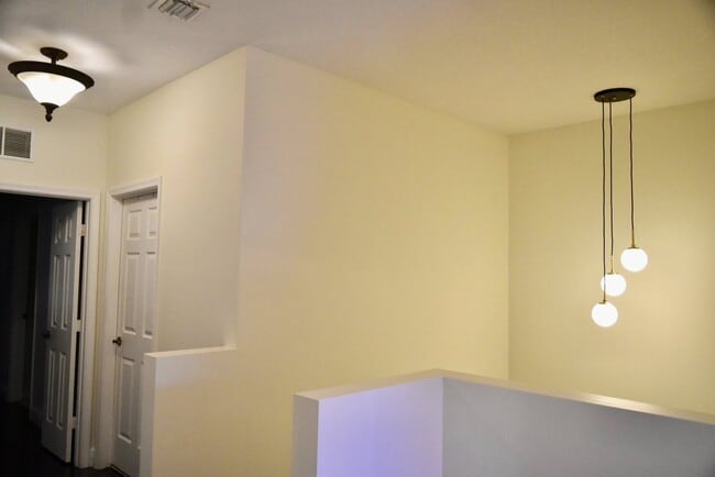 Building Photo - 3240 Fairway Cir