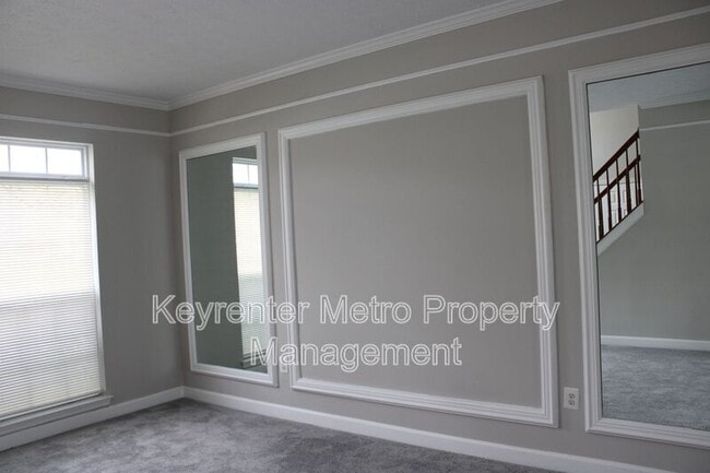 Building Photo - 1614 Albert Dr