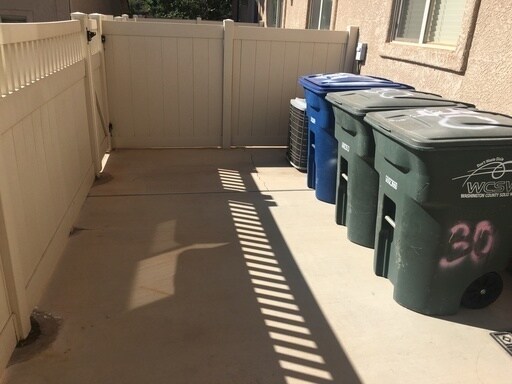 Building Photo - Skyhawk Townhome