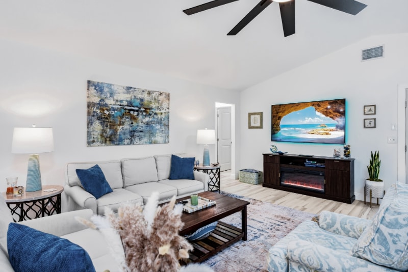 Building Photo - 17729 1st St E