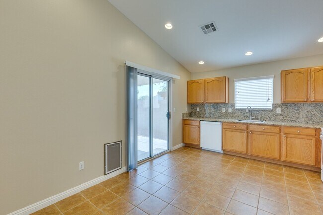 Primary Photo - Single story 3 bedroom home in a lovely NW...