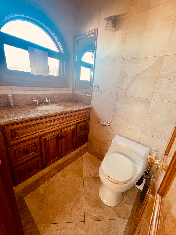 Building Photo - 4266 Hillcrest Dr