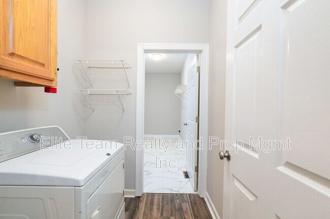 Building Photo - 5283 Downing Creek Dr
