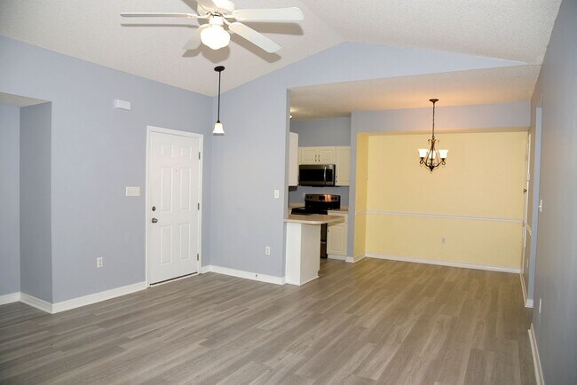 Building Photo - 1501 Partin Dr N