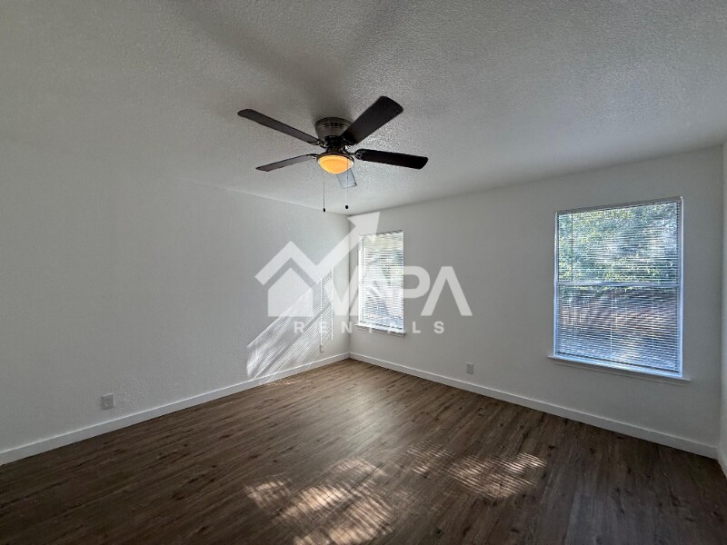 Building Photo - 7226 Bull Creek Dr