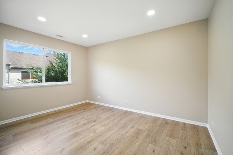 Building Photo - 3412 Blue Ridge Dr