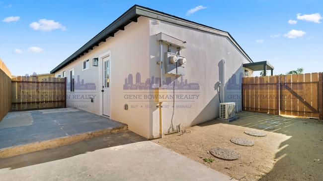 Building Photo - 3258-60 Jemez Dr